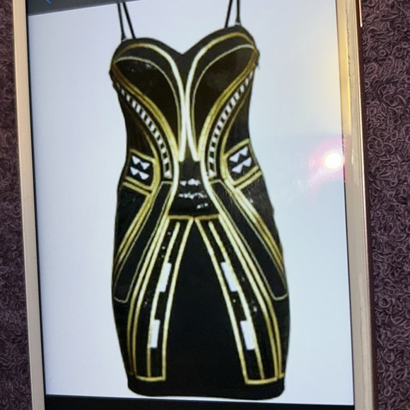 H&M Dresses & Skirts - Black and gold Cocktail Dress size large $15